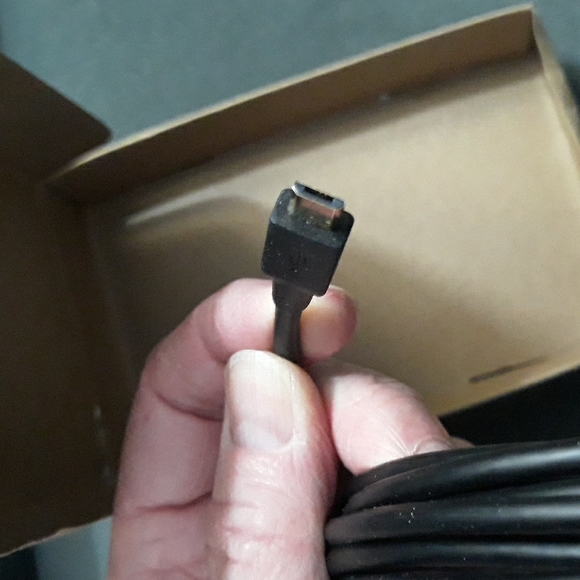 USB 2.0 A-Male to Micro B black charger cable 10 feet long. Android compatible. - Picture 5 of 9